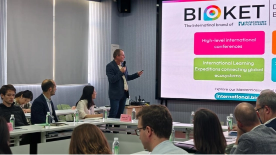 Französische Delegation für Bioproduktion besucht Viablife, um globale Möglichkeiten für KI-gestützte Bioproduktion zu erkunden French Bio-Manufacturing Delegation Visits Viablife to Explore Global Opportunities for AI-Powered Biomanufacturing